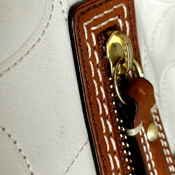 Coach Hampton Hobo EUC - Picture 10 of 15